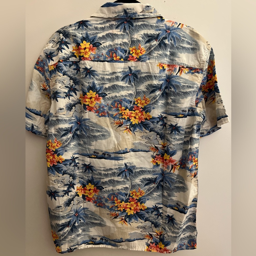 The Summer I Turned Pretty American Eagle Outfitters Button Down Shirt NWT - Picture 2 of 6